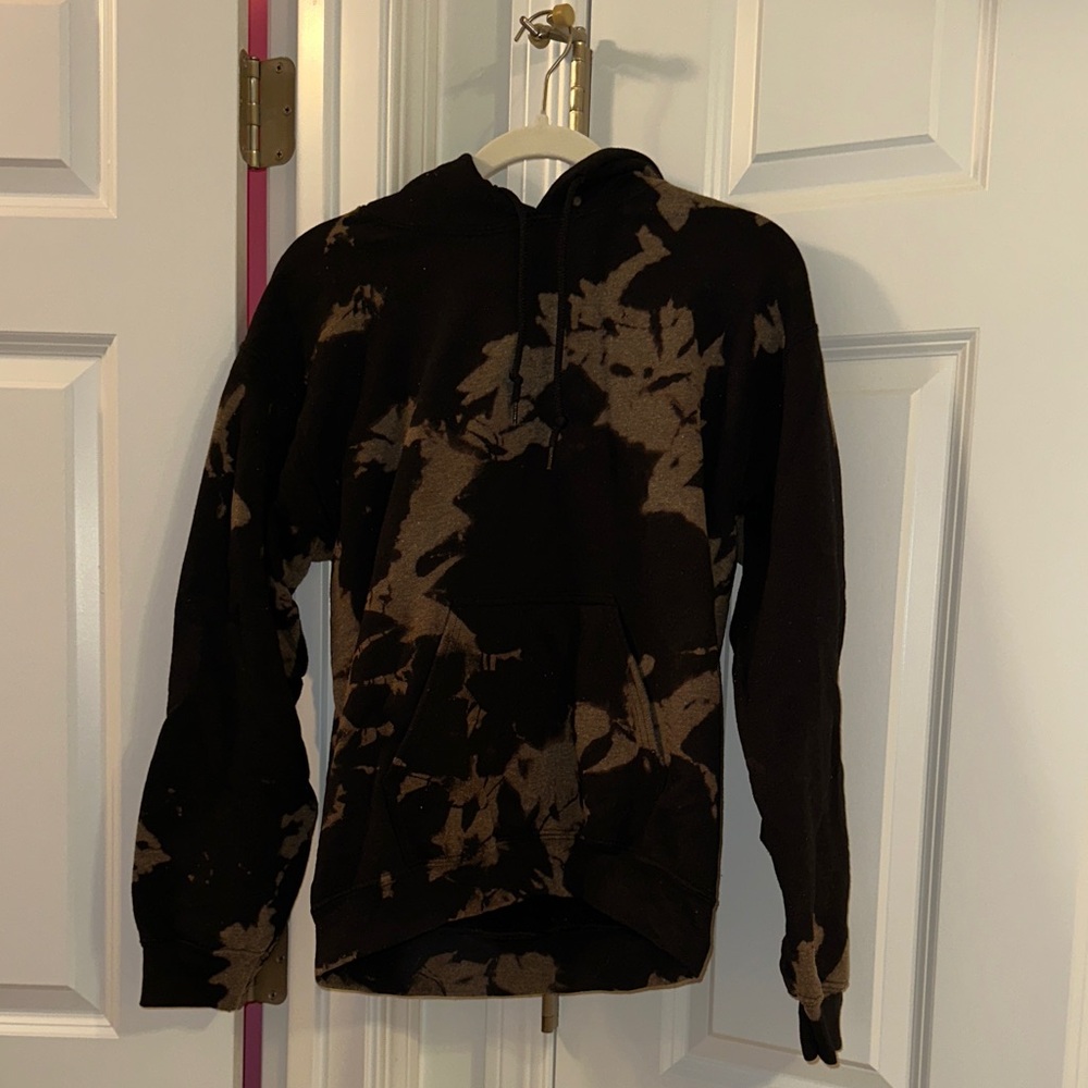 Black and Brown Tie-Dye Sweater